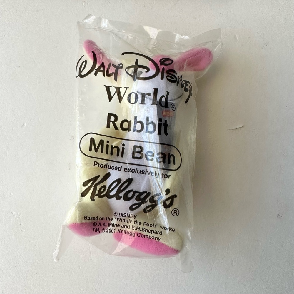 Disneys Winnie The Pooh Vintage Book and Kellogg’s Mini Bean Rabbit - Picture 13 of 13
